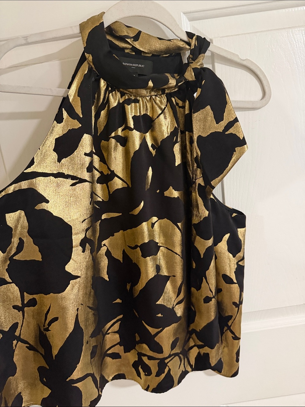 Banana Republic women Metallic Gold and Black Halter Floral Top